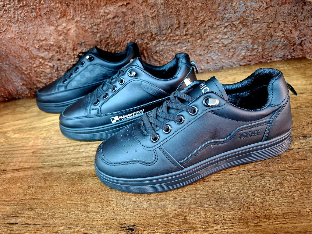 Basket noire simple pour tout les styles